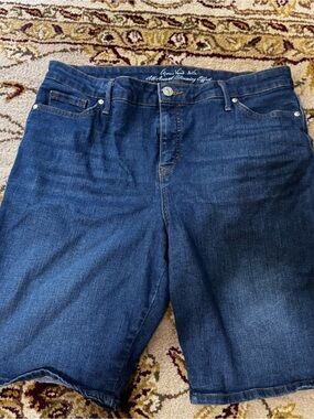 Gloria Vanderbilt Dark Blue Denim Jean Shorts